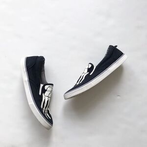 Gap kids skeleton glow in the dark slip on shoes GUC size 5 youth